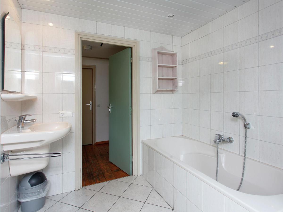 Beautiful Holiday Home In Lage Mierde With Fireplace 外观 照片